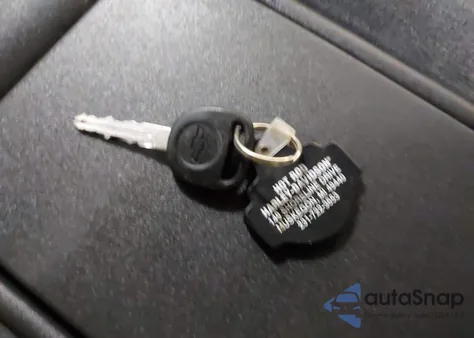 2000 Chevrolet Silverado 1500 Ls from USA, damaged, VIN 1GCEK14TXYZ124732